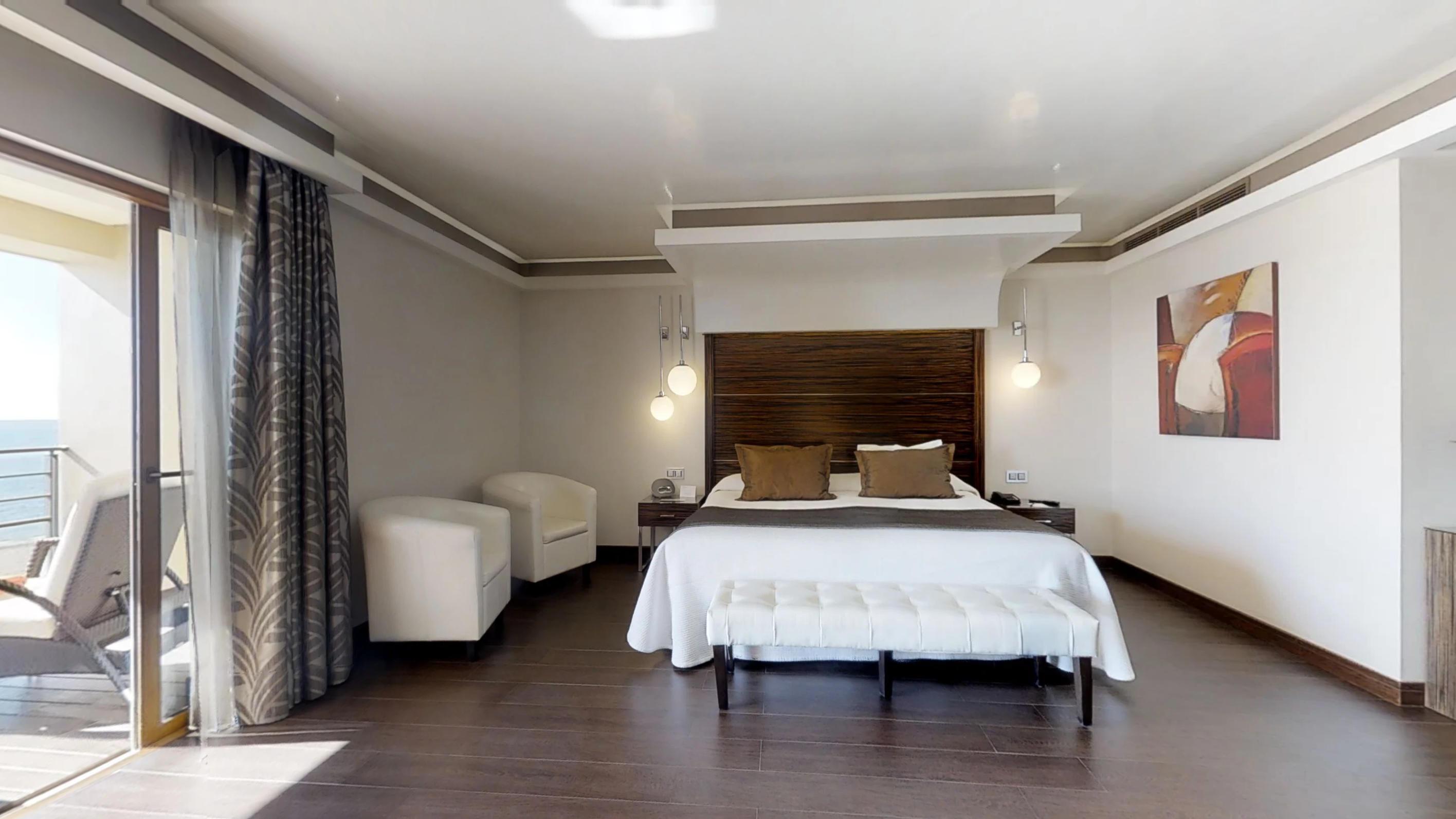 Vincci Seleccion Aleysa Hotel Benalmádena Kültér fotó Suite