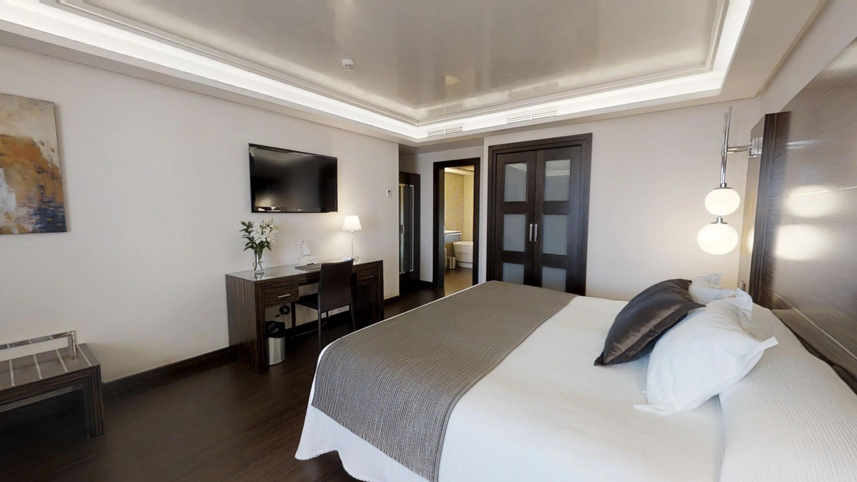 Vincci Seleccion Aleysa Hotel Benalmádena Kültér fotó A room at the hotel