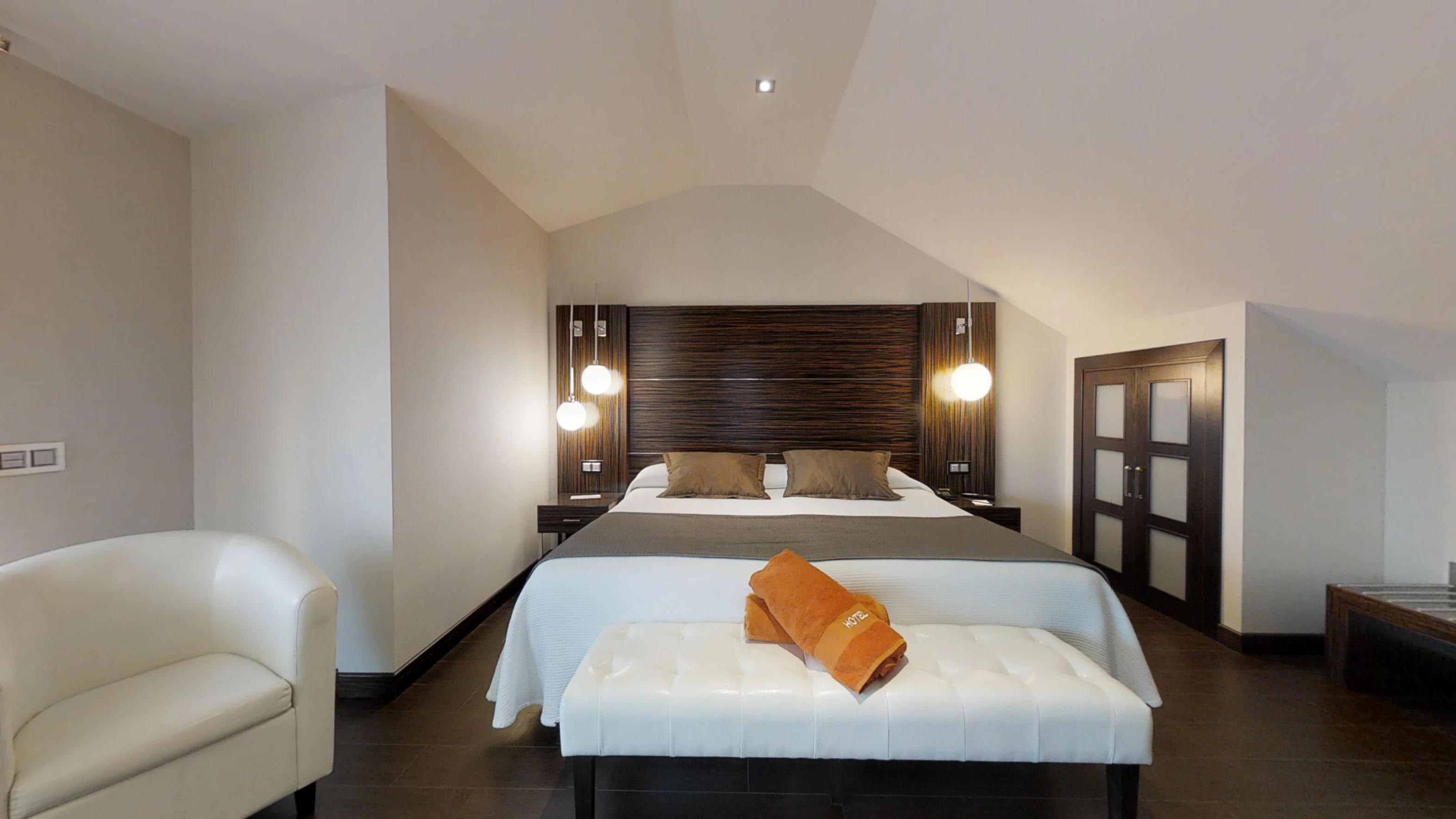 Vincci Seleccion Aleysa Hotel Benalmádena Kültér fotó A bedroom at the hotel