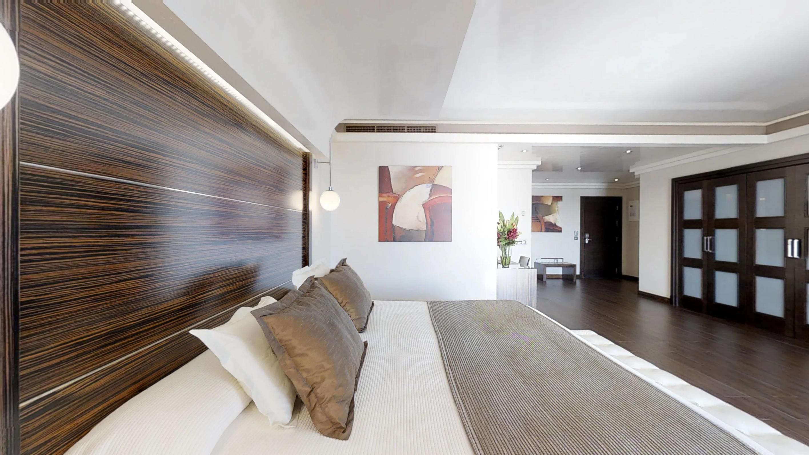 Vincci Seleccion Aleysa Hotel Benalmádena Kültér fotó A bedroom at the Mandarin Oriental