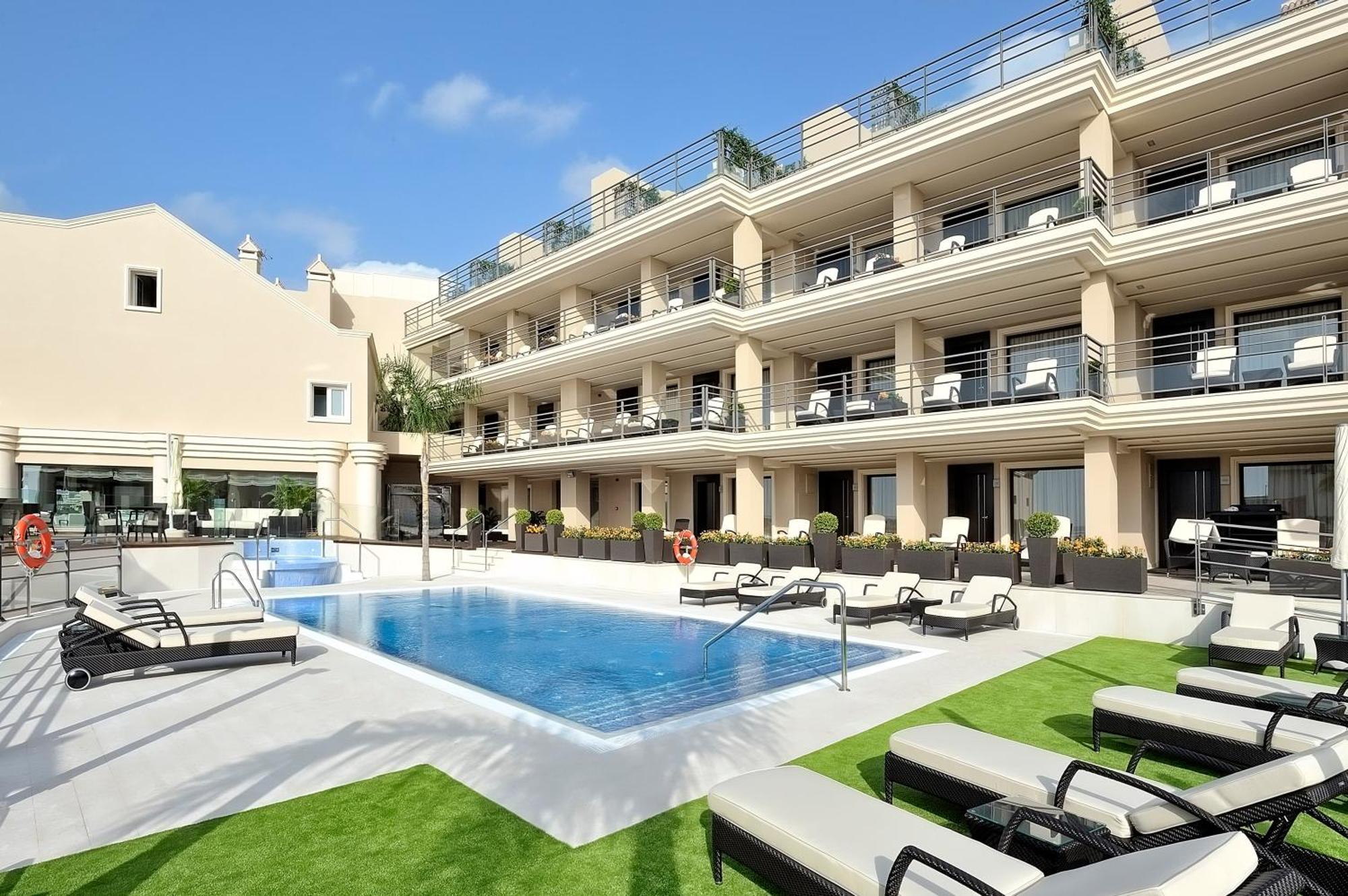 Vincci Seleccion Aleysa Hotel Benalmádena Kültér fotó Hotel
